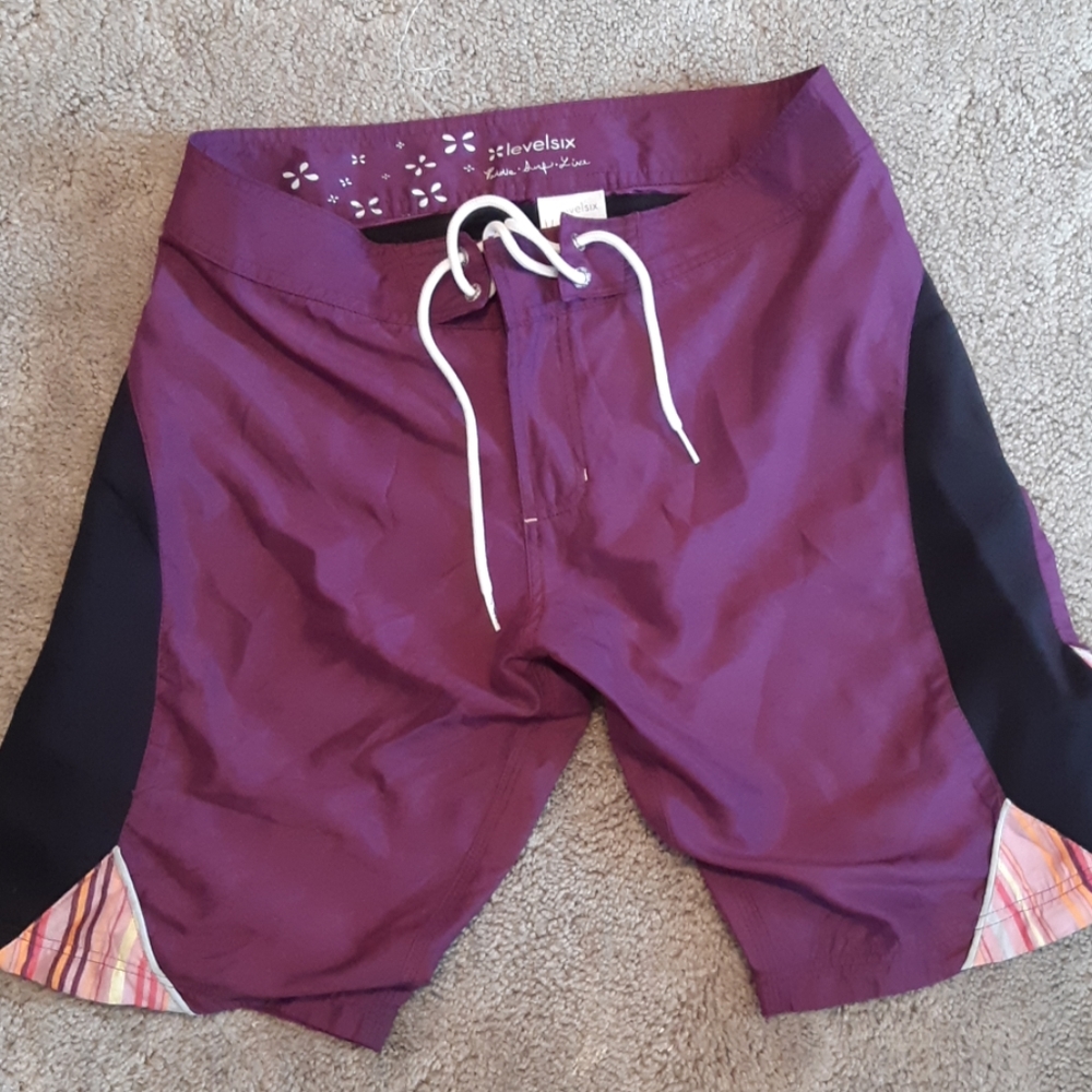 💛 3/50$ Level 6 water shorts